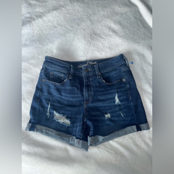 Universal Thread Blue Distressed Jean Shorts Raw Hem - Picture 1 of 3